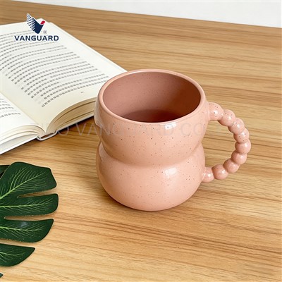 Kreative Kaffeetasse gesprenkeltes Kaffee
