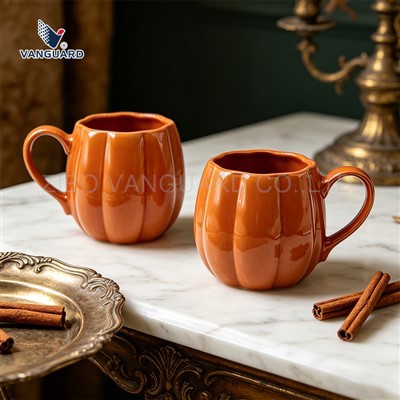 Kürbisförmige Keramikkaffeetasse