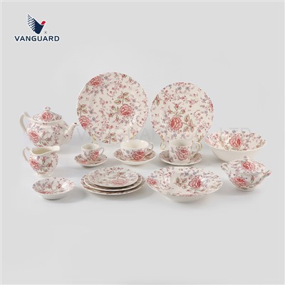 Klassisches Keramik-Geschirrset mit Blumenmuster