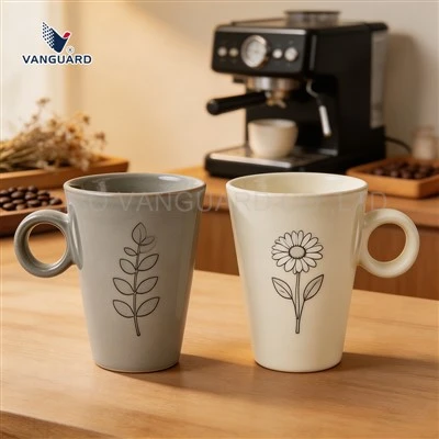 Handgefertigte Kaffeetasse aus Keramik